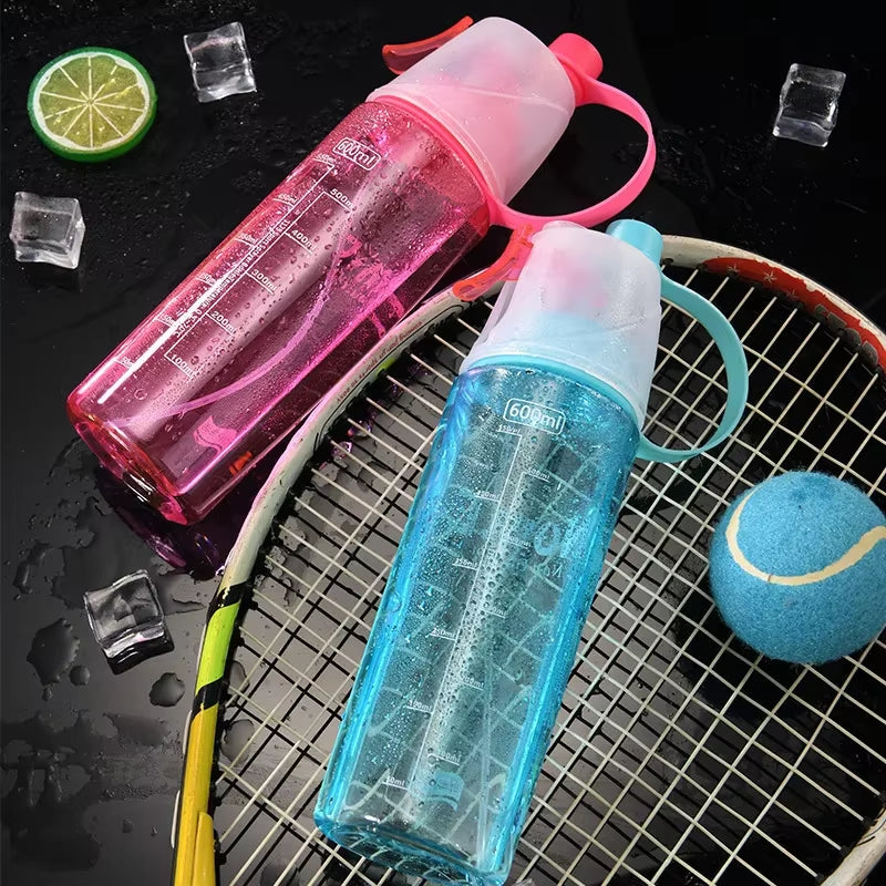 600ML Sports Water Bottle Drinking Spray Fog Water Bottle Male and Female Plastic Water Bottle for Cycling Hiking Outdoor Gym